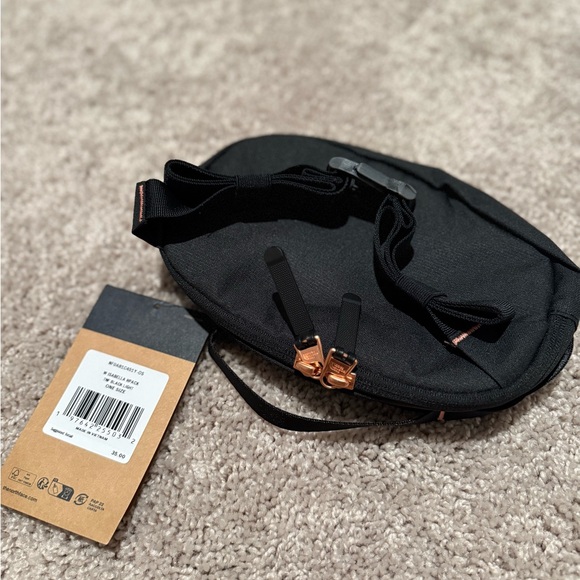 The North Face Black Belt Bag - Picture 2 of 3